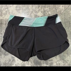 Lululemon Black Speed Up Shorts Sz 4